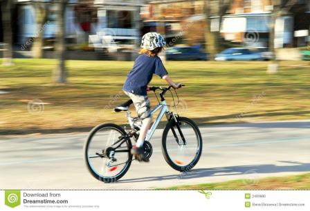 ראש העיר, איך אתה מתכנן למנוע מילדים מתחת לגיל 16 לרכב על אופניים חשמליים?